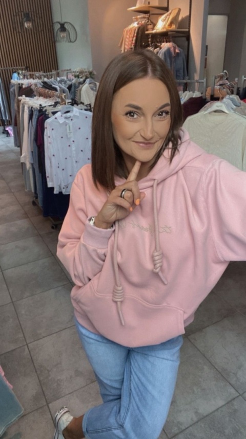 Bluza JOY z haftem ”the Jean West”–Różowa Bluza JOY z haftem ”the Jean West”–Różowa