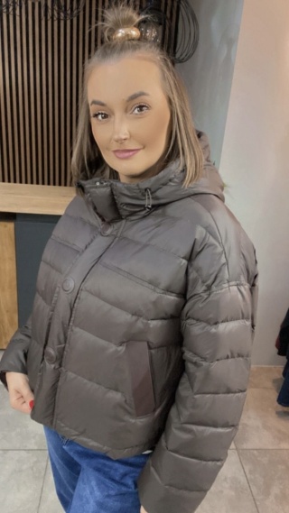 Kurtka z naturalnym puchem i kapturem - Czekolada