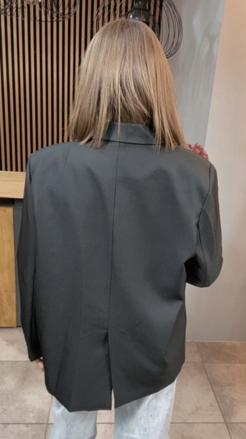 Marynarka C.L Exclusive - metalowe aplikacje w kształcie trójkątów