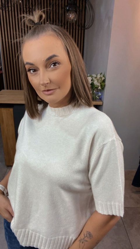 Sweter JUST WOMAN z krótkim rękawem - Śmietanka