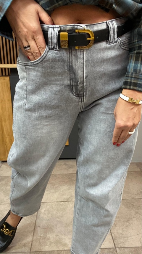 Jeansy Uiuj Banana Fit UBAM261-1