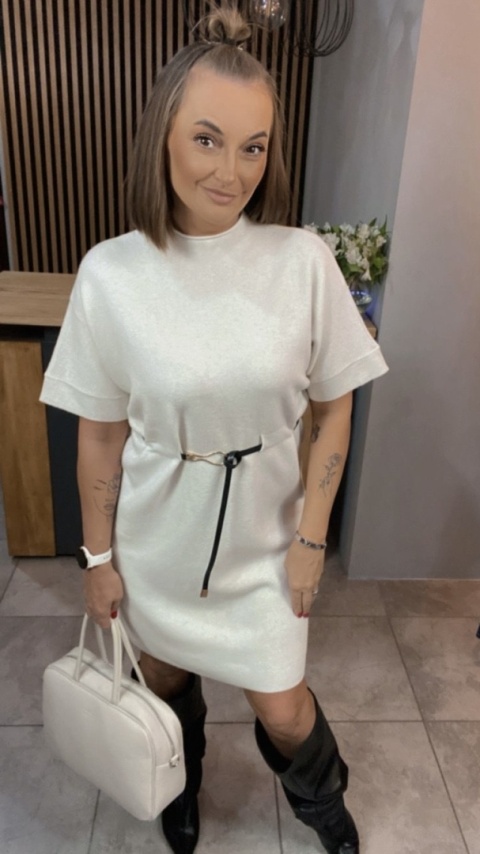 Sukienka dzianinowa Melody z paskiem - Śmietanka