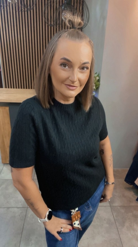 Sweter ze splotem warkoczowym - Czarny