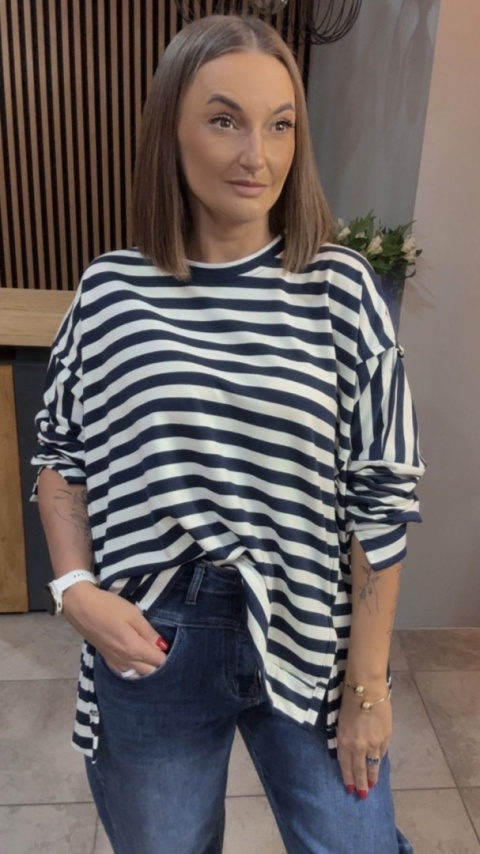 Bluzka w paski - oversize - biało-granatowa