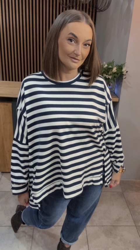 Bluzka w paski - oversize - biało-granatowa