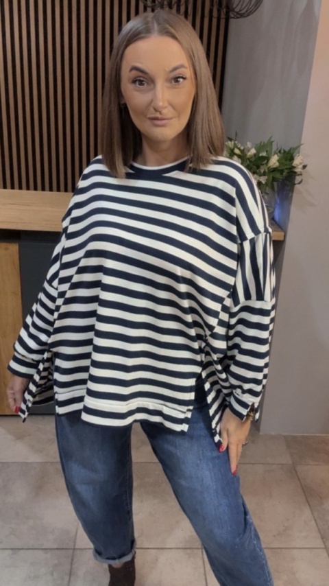 Bluzka w paski - oversize - biało-granatowa