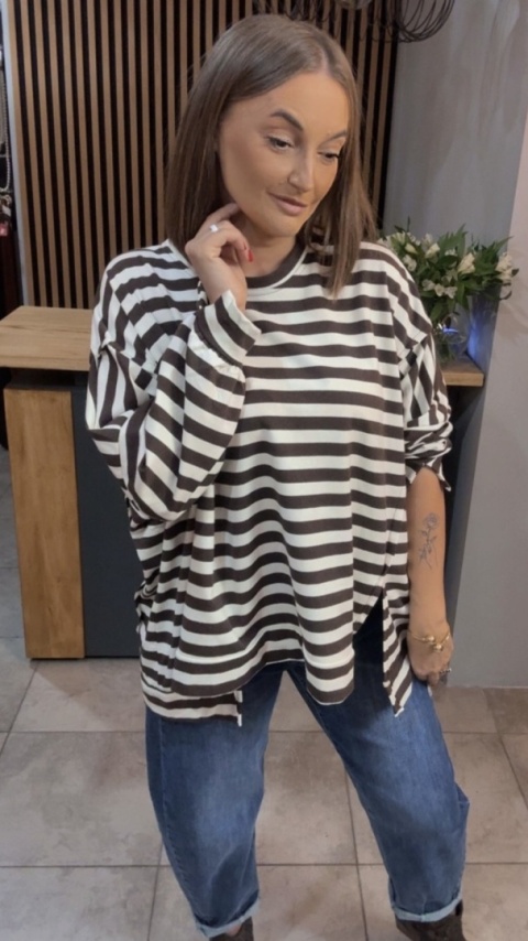 Bluzka w paski – oversize - biało-brązowa