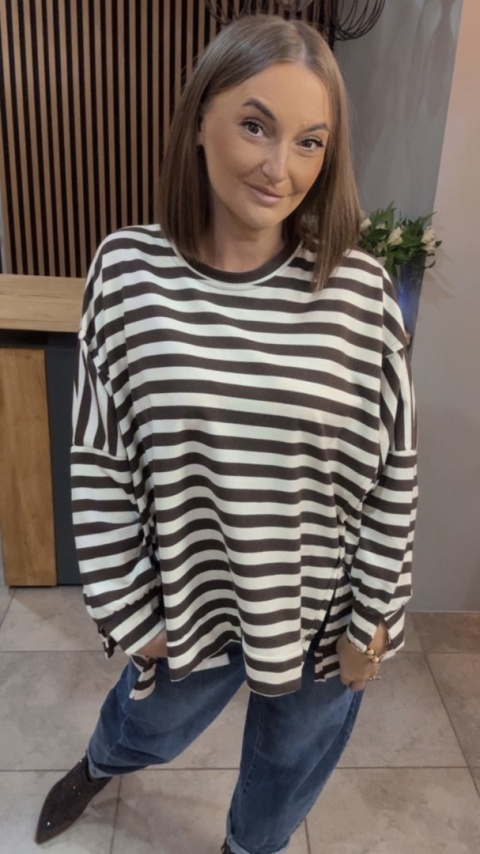 Bluzka w paski – oversize - biało-brązowa