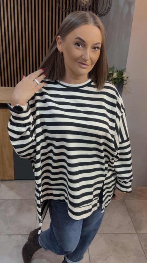 Bluzka w paski - oversize - biało-czarna
