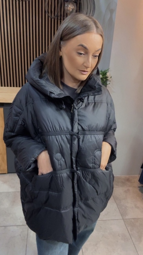 Kurtka Naturalny puch „Pętelka” – czarna