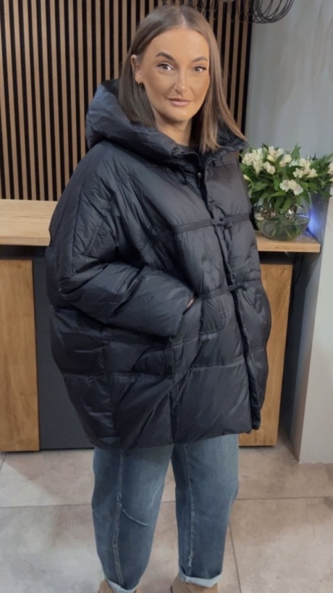 Kurtka Naturalny puch „Pętelka” – czarna