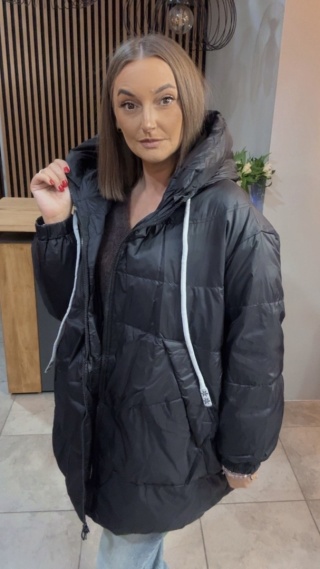 Kurtka Oversize z Naturalnym Puchem - Czarna