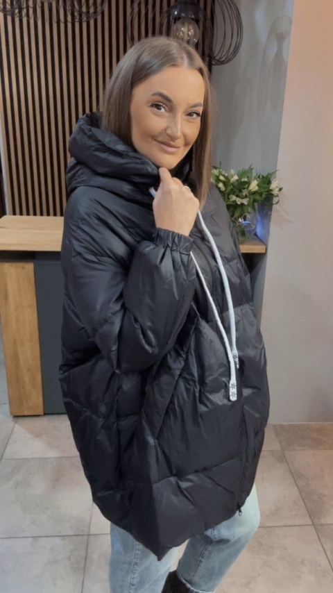 Kurtka Oversize z Naturalnym Puchem - Czarna
