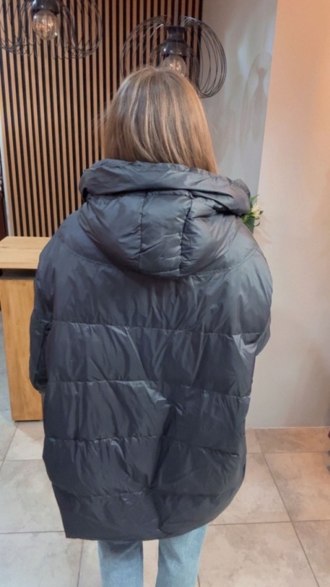 Kurtka Oversize z Naturalnym Puchem - Czarna