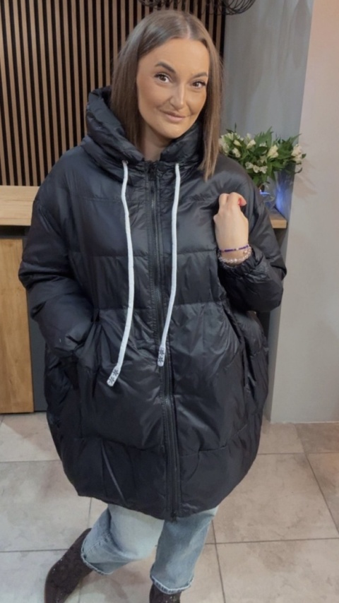 Kurtka Oversize z Naturalnym Puchem - Czarna