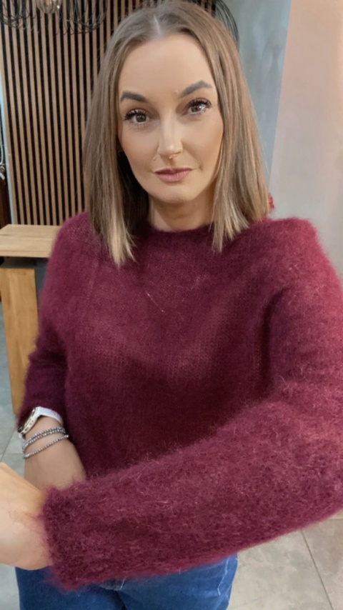 Sweter Kid Moher - klasyczny krój z okrągłym dekoltem - Bordo