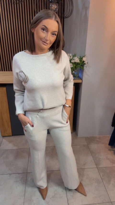 Komplet E-Woman Fashion - Śmietanka