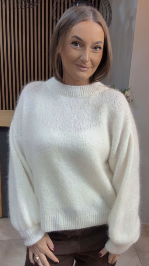 Sweter CXL Collection z moherem – Śmietanka