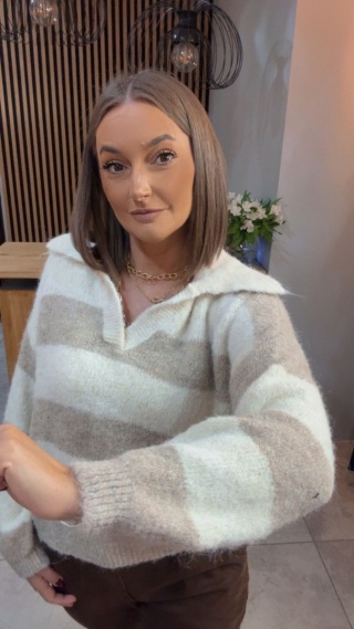 Sweter w paski z kołnierzykiem - Beżowy