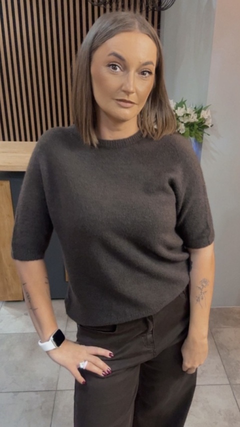 Sweter z krótkim rękawem z baby alpaki - Czekolada