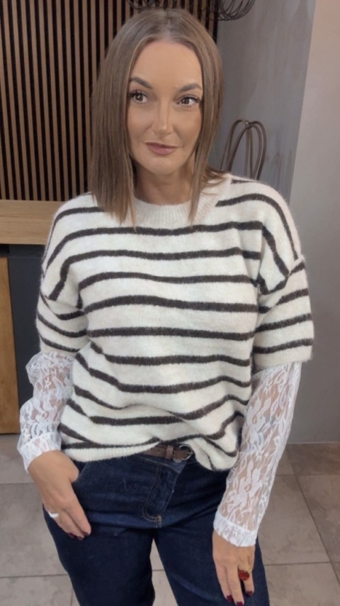 Sweter z koronkowymi rękawami – Brązowy