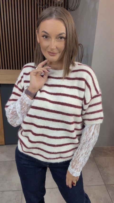 Sweter z koronkowymi rękawami – Bordo