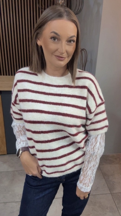 Sweter z koronkowymi rękawami – Bordo