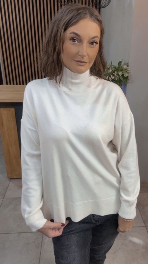 Sweter z półgolfem oversize Finery - Śmietanka