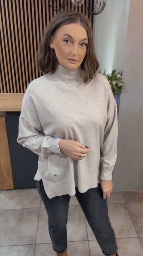 Sweter z półgolfem oversize Finery - Beżowy