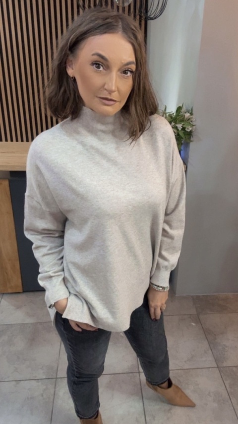 Sweter z półgolfem oversize Finery - Beżowy