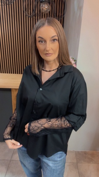 Koszula POSSE z koronkowymi rękawami - Czarna