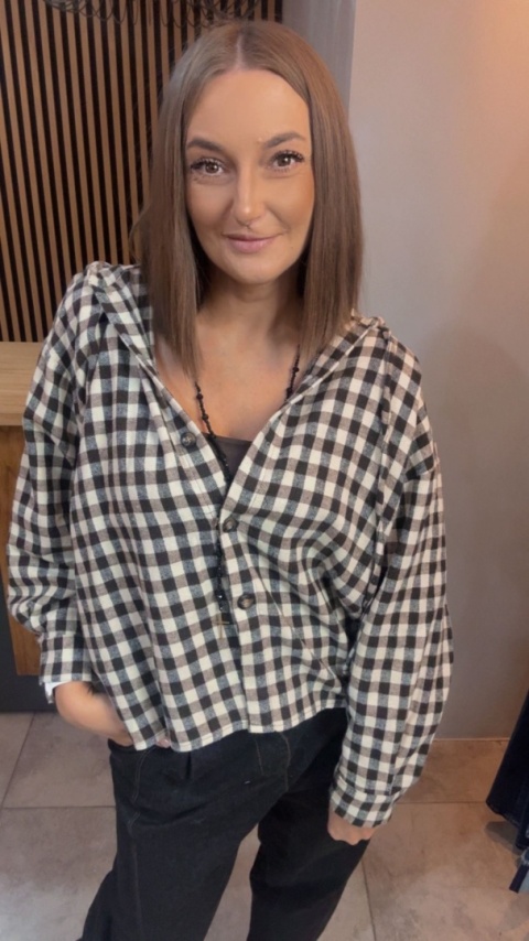 Koszula z kapturem w kratę – Brązowa