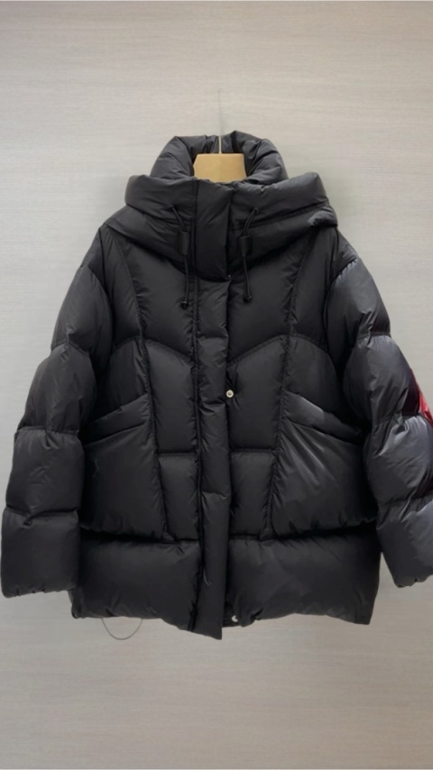 Kurtka naturalny puch Estelle - Czarna