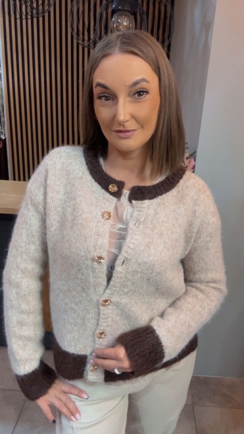 Sweter VICBEE z kontrastowymi wykończeniami