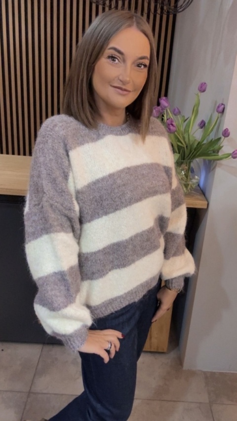 Sweter w pasy oversize - biało–szary