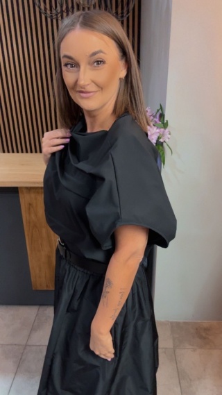 Bluzka Wendy Trendy 3D – czarna, z efektownym, warstwowym wykończeniem