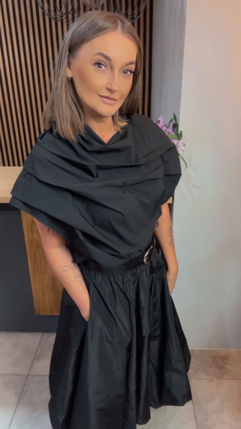 Bluzka Wendy Trendy 3D – czarna, z efektownym, warstwowym wykończeniem