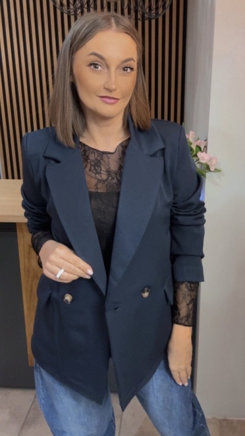 Elegancka Marynarka Dwurzędowa – Granatowa