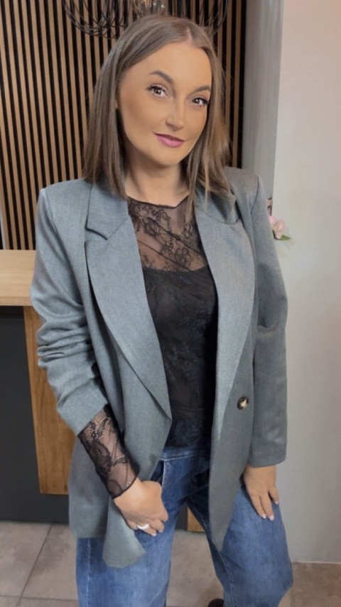 Elegancka Marynarka Dwurzędowa – Szara