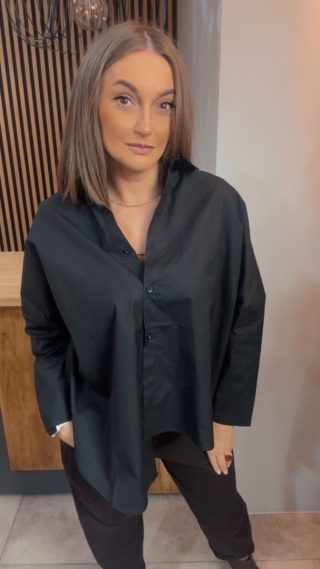 Koszula oversize z asymetrycznym bokiem – Cyard™