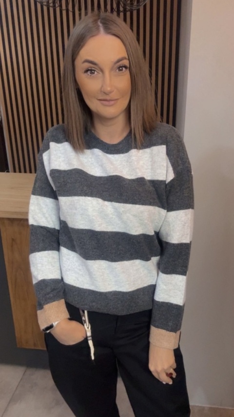 Sweter w szerokie pasy – BLUOLTRE®