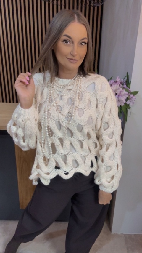 Ażurowy sweter Y.Two Woman – efektowny oversize