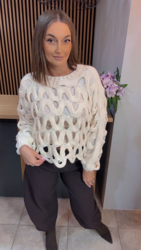 Ażurowy sweter Y.Two Woman – efektowny oversize