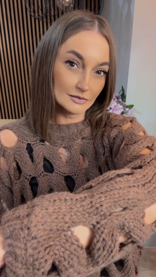 Ażurowy sweter Y.Two Woman – efektowny oversize