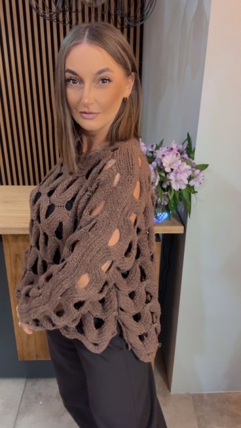 Ażurowy sweter Y.Two Woman – efektowny oversize