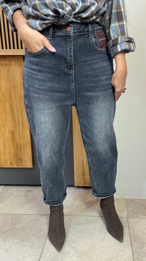 Jeansy premium Simple Plain z kontrastową kieszonką