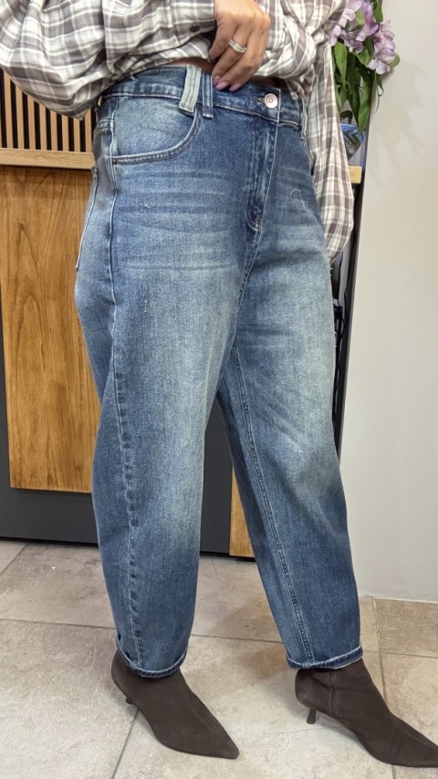 Jeansy z kontrastową kieszenią – Premium Denim