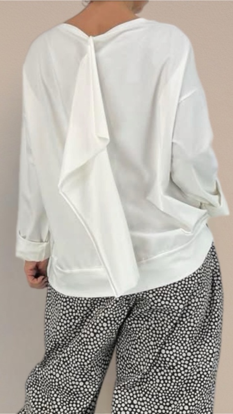 Kardigan asymetryczny Wendy Trendy - Biały