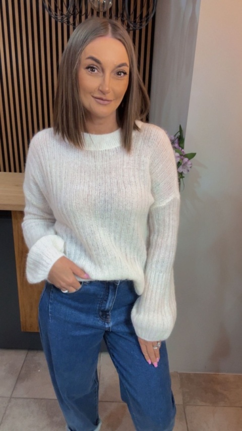 Sweter dzwonek MISS LUCKY – Biały