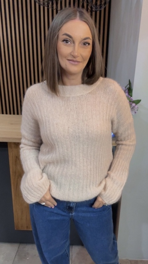 Sweter dzwonek MISS LUCKY – Beżowy